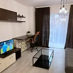 Rbc With Garden View And Parking *