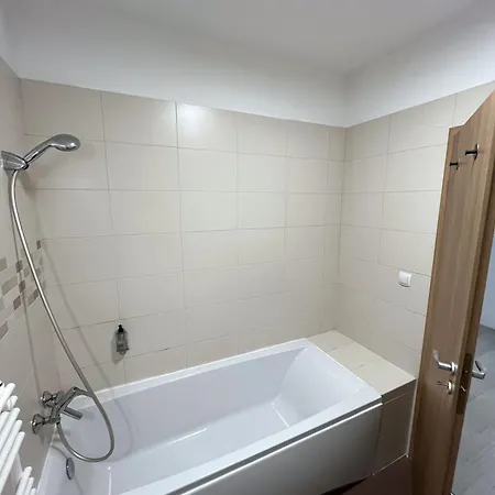 Rbc With Garden View And Parking Apartment *