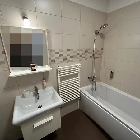 Apartment Rbc With Garden View And Parking *