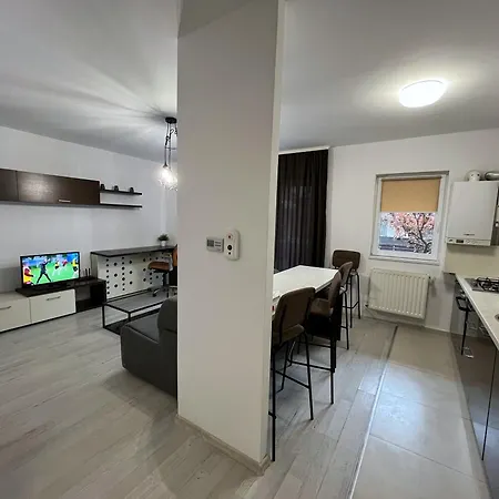 Apartment Rbc With Garden View And Parking