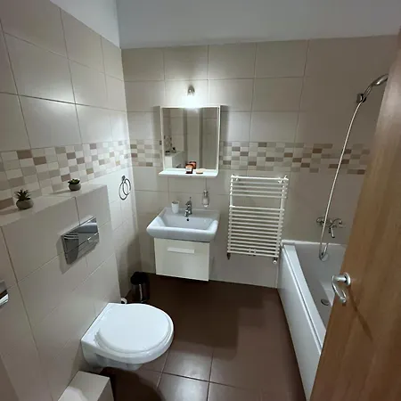 Apartment Rbc With Garden View And Parking
