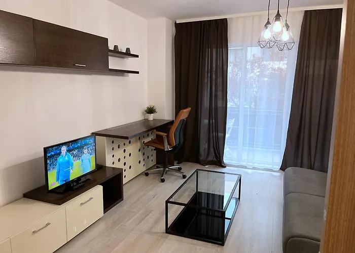 Rbc With Garden View And Parking *