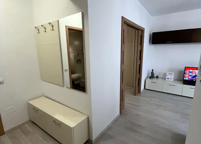 Rbc With Garden View And Parking 아파트 클루지나포카