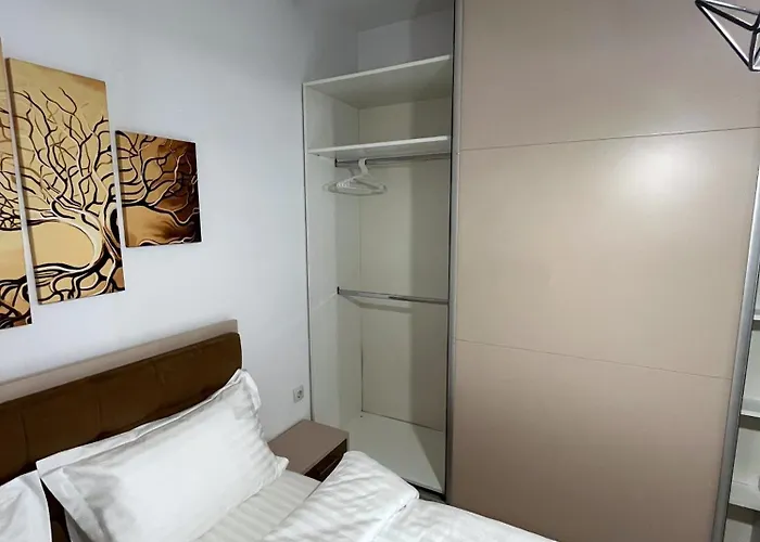 Rbc With Garden View And Parking 아파트 클루지나포카