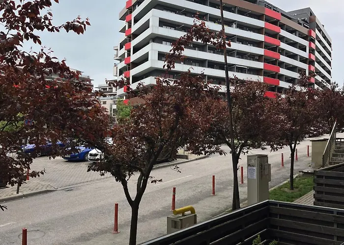 Rbc With Garden View And Parking Διαμέρισμα *