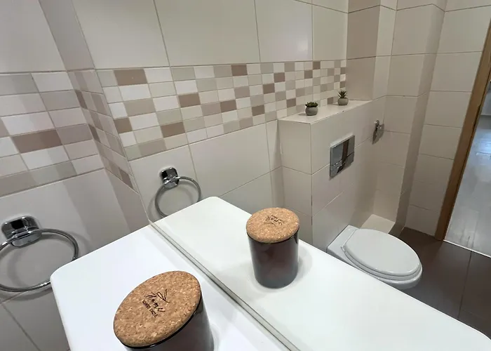 Rbc With Garden View And Parking 아파트 *